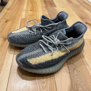 Yeezys Size US 8 - barely worn!
